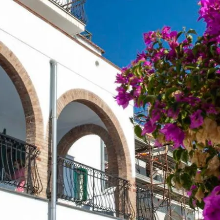 Апартаменты Alessandra Виетри